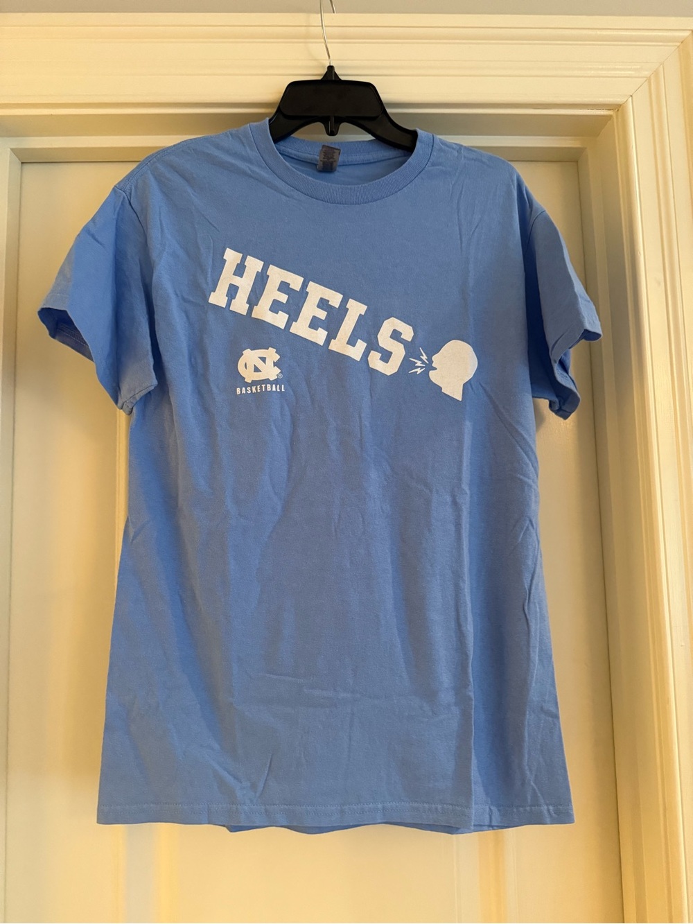 UNC Chapel Hill Tar Heels Tee. UNC basketball. Cheering logo. Official UNC tee